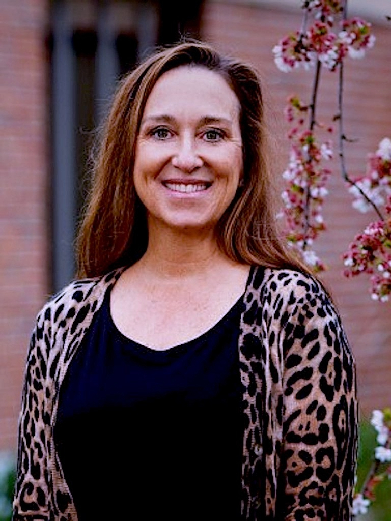 Erica Holman Headshot